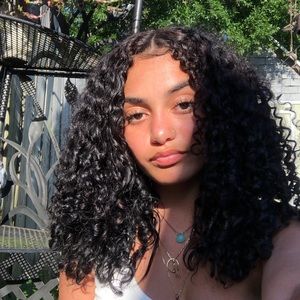 Meet your Posher, Zara